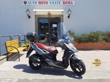 KYMCO AGILITY 125 R 16+

Immatricolato 2019, 125cc, 7kw 9Cv, 10.500Km, Euro4.

*** Scooter Unico proprietario ***

** Scooter tagliandato, gommato e revisionato da poco **

* Bauletto originale, parabrezza Isotta e porta telefono *

Cona: Motore Monocilindrico, raffreddamento ad aria, vano retro scudo, ampio vano sottosella, doppio cavalletto (centrale e laterale), disco freno anteriore da 260 mm e posteriore da 240 mm, cerchi da 16 anteriore e da 14 posteriore.


Rimangono sempre esclusi i costi :
-del passaggio di proprietÃ  pari ad euro 200,00.
-messa su strada pari ad euro 200,00 che include controlli tagliando completo preconsegna (olio,filtro olio, filtro aria e tutti i componenti necessari al ripristino), 12 mesi di garanzia estendibili a 24 36mesi in base al veicolo e copre i componenti non soggetti ad usura (dettagli in sede).

Il prezzo del veicolo pubblicizzato Ã¨ stato calcolato utilizzando tutte le campagne commerciali a disposizione.

*************

I NOSTRI SERVIZI :
-Acquisto diretto con pagamento immediato
-conto vendita
-vendita auto, moto e scooter usati e garantiti
-vendita veicoli d'epoca
-permuta auto con moto e viceversa
-noleggio breve e lungo termine
-finanziamenti personalizzati (rata costante,mini e maxi rate, leasing)
-assistenza post-vendita con societÃ  di garanzie e officine partner
-assicurazioni
-consulenze e stime per acquisti tra privati

VISITA il nostro sito internet: automotousateroma.it oppure scarica la nostra App: automotousateroma dall' Apple store o Play store per restare aggiornato sui nostri ultimi arrivi.

VIENI A TROVARCI PER VEDERE DAL VIVO QUESTO VEICOLO :
Auto Moto Usate Roma s.r.l.Via Appia Nuova 23, 00047, Marino (RM) (adiacente Sorelle Ramonda)

*************

HAI UNA PERMUTA?
compila il form sull'App o nel nostro sito automotousateroma.it
oppure inviaci foto e descrizione (modello anno km motore ...)
al nostro numero whatsapp : Cell. 351-4646876 o Whats. 366-6562866 Fisso 06-7215841 e-mail : info@automotousateroma.it

*************
La Auto Moto Usate Roma Srl declina ogni responsabilitÃ  per eventuali involontarie incongruenze che non rappresentano in alcun modo un impegno contrattuale e invitano i clienti a verificare sempre dal vivo la correttezza dei dati che potrebbero non coincidere con lâ€™effettivo equipaggiamento del veicolo spesso dovuto alla incompatibilitÃ  dei dati trasmessi sulle varie piattaforme web.