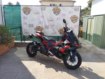 ITALJET DRAGSTER 700 
Prezzo listino 13.990euro + messa su strada di 350euro. 

* Garanzia ufficiale 2 Anni! * 
** 2 Colorazioni disponibili ** 

PossibilitÃ  di finanziamento (Senza anticipo, Maxi rata, personalizzato). 

 L'Italjet Dragster 700 Twin non Ã¨ solo uno scooter: Ã¨ la 