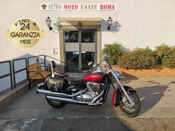 Rivenditore autorizzato di : Piaggio, Vespa, Sym, Swm, QJ Motor, Italjet, Tvs Motor, Alza Italia. Trattiamo usato Honda, Yamaha, Kawasaki, Suzuki, Aprilia, Benelli, Ducati, Moto Guzzi, Moto Morini, BMW, KTM, Triumph, Royal Enfield, Harley-Davidson, Indian, CFMOTO, Voge, Kymco, Peugeot

SUZUKI VL800C INTRUDER

Immatricolato 2013, 805cc, 53Cv 39Kw, 6.550Km, Euro3.

*** Moto unicoproprietario, Km Certificati ***

Rimangono sempre esclusi i costi :
-del passaggio di proprietÃ  pari ad euro 200,00.
-messa su strada pari ad euro 300,00 che include l'attivazione della garanzia di 12 mesi completa, all' occorrenza controlli e o tagliando completo preconsegna (olio,filtro olio, filtro aria e tutti i componenti necessari al ripristino), 12 mesi di garanzia estendibili a 24 36mesi in base al veicolo e copre i componenti non soggetti ad usura (dettagli in sede).

Con: Motore bicilindrico a V, cambio manuale a 5 rapporti, raffreddamento a liquido, computer di bordo, capacitÃ  serbatoio 15 Lt, freni a disco da 300mm anteriore e tamburo da 180mm, cerchi da 16â€ anteriore e da 15â€ al posteriore.

Accessoriato con: Manubrio alto + originale, borse laterali in pelle, e poggiaschiena passeggero.

I NOSTRI SERVIZI :
-Vendita auto usate e storiche, moto e scooter nuovi e usati garantiti -Acquisto diretto con pagamento immediato o conto vendita -Permuta auto con moto e viceversa -Noleggio breve e lungo termine -Assicurazioni e Finanziamenti personalizzati -Assistenza post-vendita -Accessori e antifurti per moto e auto

VISITA il nostro sito internet: automotousateroma.it oppure scarica la nostra App: automotousateroma dall' Apple store o Play store per restare aggiornato sui nostri ultimi arrivi.

VIENI A TROVARCI PER VEDERE DAL VIVO QUESTO VEICOLO :
Auto Moto Usate Roma s.r.l.Via Appia Nuova 23, 00047, Marino (RM) (adiacente Sorelle Ramonda)

*************

HAI UNA PERMUTA?
compila il form sull'App o nel nostro sito automotousateroma.it
oppure inviaci foto e descrizione (modello anno km motore ...)
al nostro numero whatsapp : Cell. 366-6562866 o 351-4646876 Fisso 06-7215841 e-mail : info@automotousateroma.it

*************
La Auto Moto Usate Roma Srl declina ogni responsabilitÃ  per eventuali involontarie incongruenze che non rappresentano in alcun modo un impegno contrattuale e invitano i clienti a verificare sempre dal vivo la correttezza dei dati che potrebbero non coincidere con lâ€™effettivo equipaggiamento del veicolo spesso dovuto alla incompatibilitÃ  dei dati trasmessi sulle varie piattaforme web.