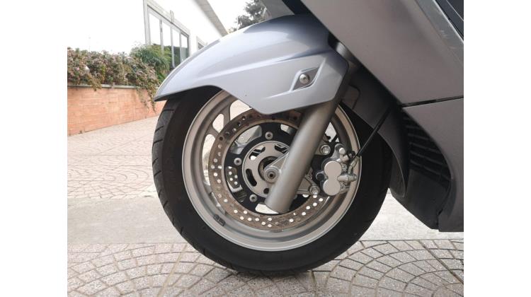 Suzuki Burgman 400 SCOOTER