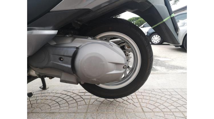 Suzuki Burgman 400 SCOOTER