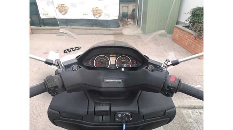 Suzuki Burgman 400 SCOOTER