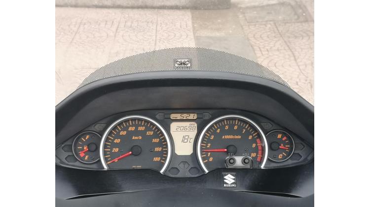 Suzuki Burgman 400 SCOOTER