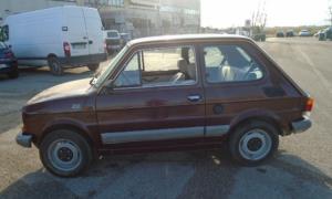 Auto d' epoca. Modello Fiat 126 652 RED. Anno prima immatricolazione nel 1980. Colore della carrozzeria rosso pastello. Alimentazione Benzina. Vettura Targata PG363341. Auto funzionante Auto d' epoca. Modello Fiat 126 652 RED. Anno prima immatricolazione nel 1980. Colore della carrozzeria rosso pastello. Alimentazione Benzina. Vettura Targata PG363341. Auto funzionante