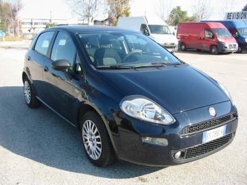 Veicolo immatricolato autocarro nel 09/2013, targato ES788JK.
Carrozzeria color blu scuro metallizzato.
Al prezzo indicato va aggiunta iva al 22%.
