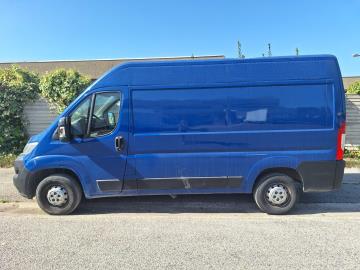 Veicolo immatricolato autocarro nel 10/2015, targa FB595FT.
Carrozzeria di color blu.
Al prezzo indicato va aggiunta iva al 22%.