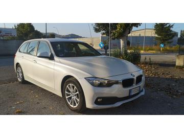 veicolo immatricolato nel 07/2016, targato FF372AE.
Carrozzeria di color bianco.
Il prezzo indicato è comprensivo di iva al 22%.
