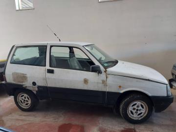 Veicolo immatricolato nel 1987, targato TE226098, carrozzeria di colore bianco, marciante.
Il prezzo indicato è comprensivo di iva al 22%.