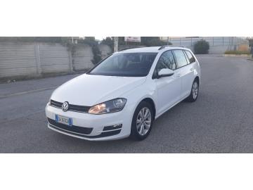 Veicolo immatricolato nel 06/2014, targata EW263GB,
Carrozzeria di color bianco. Sw, 5 posti, 4 porte.
Auto a margine. 