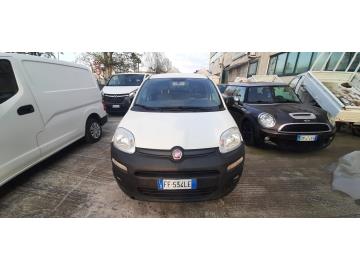 Veicolo immatricolato nel 09/2016, targata FF534LE.
Carrozzeria di color bianco. Alimentazione benzina/metano.
Al prezzo indicato va aggiunta iva al 22%.