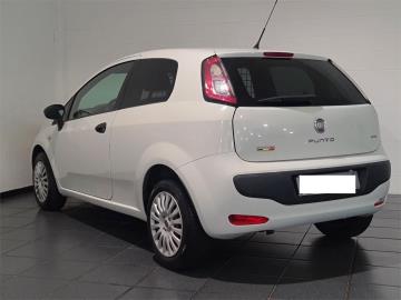 Fiat Punto 1.3 mjt 75 cv - cambio e motore in ottime condizioni

ANNO: 2012
KM: 176000
PORTE: 3
POSTI: 2
CILINDRATA: 1.3 MJT
EURO: 5B
CAMBIO: MANUALE

ACCESSORI:

ABS - alzavetri elettrici - fendinebbia - Airbag passeggero, conducente e laterali - servosterzo - trip di bordo - vano porta oggetti - hill and holder - attacco isofix - immobilizzatore elettronico - comandi al volante - ruotino di scorta con annesso kit di montaggio - autoradio CD - MP3 - climatizzatore - doppia chiave - chiusure centralizzate
foto indicativa auto in perfette condizioni
SOLO PERSONE REALMENTE INTERESSATE.