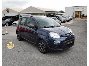 FIAT PANDA 1.0 HYBRID S S City life

Immatricolazione 2021, 999cc, 52Kw 70Cv, 44.000km, E6D, 5porte-4posti.

** Auto idonea per NEOPATENTATI **

Di serie con: Motore a 3 cilindri, cambio manuale a 6 rapporti, vetri e
specchielli elettrici, Start Stop, servosterzo city, computer di
bordo, finestrini elettrici, Radio DAB 5 con Usb e Bluetooth,
chiusure centralizzate, climatizzatore, stereo, Airbag, ABS, ESP con
ASR MSR, Isofix, cerchi da 15â€ ruota di scorta.

Il prezzo proposto di euro 9.800,00euro Ã¨ legato alla promozione web che prevede un acquisto tramite finanziamento di intero importo. Info in sede.
Il prezzo senza promo Ã¨ di euro 10.800,00.
Rimangono sempre esclusi i costi :
-del passaggio di proprietÃ  pari ad euro 400,00.
-messa su strada pari ad euro 300,00 che include controlli tagliando completo preconsegna (olio,filtro olio, filtro aria e tutti icomponenti necessari al ripristino ivi compresi kit distribuzione),igienizzazione interni, kit ruota di scorta o kit gonfiaggio, 12 mesi di garanzia estendibili a 24 36mesi in base al veicolo e copre i componenti non soggetti ad usura (dettagli in sede).
Il prezzo del veicolo pubblicizzato Ã¨ stato calcolato utilizzando tutte le campagne commerciali a disposizione.

*************

I NOSTRI SERVIZI :
-Acquisto diretto con pagamento immediato
-conto vendita
-vendita auto, moto e scooter usati e garantiti
-vendita veicoli d'epoca
-permuta auto con moto e viceversa
-noleggio breve e lungo termine
-finanziamenti personalizzati (rata costante,mini e maxi rate, leasing)
-assistenza post-vendita con societÃ  di garanzie e officine partner
-assicurazioni
-consulenze e stime per acquisti tra privati

VISITA il nostro sito internet: automotousateroma.it oppure scarica la nostra App: automotousateroma dall' Apple store o Play store per restare aggiornato sui nostri ultimi arrivi.

VIENI A TROVARCI PER VEDERE DAL VIVO QUESTO VEICOLO :
Auto Moto Usate Roma s.r.l.Via Appia Nuova 23, 00047, Marino (RM) (adiacente Sorelle Ramonda)

*************

HAI UNA PERMUTA?
compila il form sull'App o nel nostro sito automotousateroma.it
oppure inviaci foto e descrizione (modello anno km motore ...)
al nostro numero whatsapp : Cell. 351-4646876 o e-mail : info@automotousateroma.it

*************
La Auto Moto Usate Roma Srl declina ogni responsabilitÃ  per eventuali involontarie incongruenze che non rappresentano in alcun modo un impegno contrattuale e invitano i clienti a verificare sempre dal vivo la correttezza dei dati che potrebbero non coincidere con lâ€™effettivo equipaggiamento del veicolo spesso dovuto alla incompatibilitÃ  dei dati trasmessi sulle varie piattaforme web.


