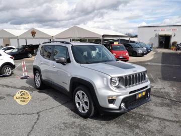 JEEP RENEGADE 1.0 T3 LIMITED

Immatricolata 2019, 999cc, 120Cv 88Kw, 118.900 Km, 5porte-5posti, Euro6D-Temp.

*** Auto idonea per NEOPATENTATI ***

Con: Motore a 3 cilindri, cambio manuale a 6 rapporti, Abs, computer di bordo,
volante in pelle regolabile con comandi, vetri e specchietti
elettrici, fendinebbia, climatizzatore automatico Bi-zona, Advanced
Brake Assist, airbag, Quadro strumenti con display multifunzionale a
colori da 7 con retrocamera, Apple Car-Play e Android Auto,
Uconnect Access via mobile, Freno di stazionamento elettronico,
bracciolo anteriore, Sensori di parcheggio anteriori e posteriori,
Sistema di fissaggio ISOFIX, vetri oscurati, cerchi in lega da 18 ruota di scorta con cerchio originale.

Il prezzo proposto di euro 13.000,00euro Ã¨ legato alla promozione web che prevede un acquisto tramite finanziamento di intero importo. Info in sede.
Il prezzo senza promo Ã¨ di euro 13.900,00.
Rimangono sempre esclusi i costi :
-del passaggio di proprietÃ  pari ad euro 600,00.
-messa su strada pari ad euro 300,00 che include controlli tagliando completo preconsegna (olio,filtro olio, filtro aria e tutti icomponenti necessari al ripristino ivi compresi kit distribuzione),igienizzazione interni, kit ruota di scorta o kit gonfiaggio, 12 mesi di garanzia estendibili a 24 36mesi in base al veicolo e copre i componenti non soggetti ad usura (dettagli in sede).
Il prezzo del veicolo pubblicizzato Ã¨ stato calcolato utilizzando tutte le campagne commerciali a disposizione.

*************

I NOSTRI SERVIZI :
-Acquisto diretto con pagamento immediato
-conto vendita
-vendita auto, moto e scooter usati e garantiti
-vendita veicoli d'epoca
-permuta auto con moto e viceversa
-noleggio breve e lungo termine
-finanziamenti personalizzati (rata costante,mini e maxi rate, leasing)
-assistenza post-vendita con societÃ  di garanzie e officine partner
-assicurazioni
-consulenze e stime per acquisti tra privati

VISITA il nostro sito internet: automotousateroma.it oppure scarica la nostra App: automotousateroma dall' Apple store o Play store per restare aggiornato sui nostri ultimi arrivi.

VIENI A TROVARCI PER VEDERE DAL VIVO QUESTO VEICOLO :
Auto Moto Usate Roma s.r.l.Via Appia Nuova 23, 00047, Marino (RM) (adiacente Sorelle Ramonda)

*************

HAI UNA PERMUTA?
compila il form sull'App o nel nostro sito automotousateroma.it
oppure inviaci foto e descrizione (modello anno km motore ...)
al nostro numero whatsapp : Cell. 351-4646876 o e-mail : info@automotousateroma.it

*************
La Auto Moto Usate Roma Srl declina ogni responsabilitÃ  per eventuali involontarie incongruenze che non rappresentano in alcun modo un impegno contrattuale e invitano i clienti a verificare sempre dal vivo la correttezza dei dati che potrebbero non coincidere con lâ€™effettivo equipaggiamento del veicolo spesso dovuto alla incompatibilitÃ  dei dati trasmessi sulle varie piattaforme web.
