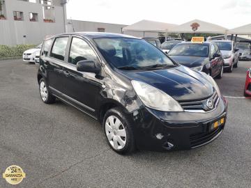 NISSAN NOTE 1.4 16V VISIA

Immatricolazione 2012, 1386cc, 65Kw 88Cv, 115.000km, 5porte 5posti, Euro5A.

*** Auto idonea per NEOPATENTATI***

Con: Motore a 4 cilindri in linea, cambio manuala a 5 rapporti,
servosterzo elettrico, impianto stereo-cd-mp3-bluetooth, volante in
pelle con comandi audio integrati, climatizzatore manuale, specchi e
finestrini elettrici, airbag, abs, ebd, eba, Isofix, cerchi in lega
da 15 .

Il prezzo proposto di euro 4.400,00euro Ã¨ legato alla promozione web che prevede un acquisto tramite finanziamento di intero importo. Info in sede.
Il prezzo senza promo Ã¨ di euro 4.900,00.
Rimangono sempre esclusi i costi :
-del passaggio di proprietÃ  pari ad euro 500,00.
-messa su strada pari ad euro 400,00 che include controlli tagliando completo preconsegna (olio,filtro olio, filtro aria e tutti icomponenti necessari al ripristino ivi compresi kit distribuzione),igienizzazione interni, kit ruota di scorta o kit gonfiaggio, 12 mesi di garanzia estendibili a 24 36mesi in base al veicolo e copre i componenti non soggetti ad usura (dettagli in sede).
Il prezzo del veicolo pubblicizzato Ã¨ stato calcolato utilizzando tutte le campagne commerciali a disposizione.

*************

I NOSTRI SERVIZI :
-Acquisto diretto con pagamento immediato
-conto vendita
-vendita auto, moto e scooter usati e garantiti
-vendita veicoli d'epoca
-permuta auto con moto e viceversa
-noleggio breve e lungo termine
-finanziamenti personalizzati (rata costante,mini e maxi rate, leasing)
-assistenza post-vendita con societÃ  di garanzie e officine partner
-assicurazioni
-consulenze e stime per acquisti tra privati

VISITA il nostro sito internet: automotousateroma.it oppure scarica la nostra App: automotousateroma dall' Apple store o Play store per restare aggiornato sui nostri ultimi arrivi.

VIENI A TROVARCI PER VEDERE DAL VIVO QUESTO VEICOLO :
Auto Moto Usate Roma s.r.l.Via Appia Nuova 23, 00047, Marino (RM) (adiacente Sorelle Ramonda)

*************

HAI UNA PERMUTA?
compila il form sull'App o nel nostro sito automotousateroma.it
oppure inviaci foto e descrizione (modello anno km motore ...)
al nostro numero whatsapp : Cell. 366-6562866 o 351-4646876 Fisso 06-7215841 e-mail : info@automotousateroma.it

*************
La Auto Moto Usate Roma Srl declina ogni responsabilitÃ  per eventuali involontarie incongruenze che non rappresentano in alcun modo un impegno contrattuale e invitano i clienti a verificare sempre dal vivo la correttezza dei dati che potrebbero non coincidere con lâ€™effettivo equipaggiamento del veicolo spesso dovuto alla incompatibilitÃ  dei dati trasmessi sulle varie piattaforme web.




