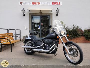 HARLEY-DAVIDSON FXSTB NIGHT TRAIN 1584

Immatricolata 03 2009, 1584cc, 52Kw 82Cv, 24.900Km, Euro3.

*** Gomme e tagliando appena eseguiti ***

Di serie con: Motore Bicilindrico a V, cambio manua le a 6 rapporti, raffreddamento ad aria, antifurto con telecomando, pedane passeggero cromate, borsa in pelle, poggiaschiena passeggero disinseribile, parabrezza, doppia sella, luce stop, cerchi in lega da 21â€ anteriore e 17â€ al posteriore.

Il prezzo proposto di euro 12.000,00euro Ã¨ legato alla promozione web che prevede un acquisto tramite un anticipo e la restante parte rimanente in finanziamento.

Il prezzo senza promo Ã¨ di euro 12.900,00euro.

Rimangono sempre esclusi i costi :
-del passaggio di proprietÃ  pari ad euro 200,00.
-messa su strada pari ad euro 400,00 che include controlli tagliando completo preconsegna (olio,filtro olio, filtro aria e tutti i componenti necessari al ripristino), 12 mesi di garanzia estendibili a 24 36mesi in base al veicolo e copre i componenti non soggetti ad usura (dettagli in sede).

Il prezzo del veicolo pubblicizzato Ã¨ stato calcolato utilizzando tutte le campagne commerciali a disposizione.

*************

I NOSTRI SERVIZI :
-Acquisto diretto con pagamento immediato
-conto vendita
-vendita auto, moto e scooter usati e garantiti
-vendita veicoli d'epoca
-permuta auto con moto e viceversa
-noleggio breve e lungo termine
-finanziamenti personalizzati (rata costante,mini e maxi rate, leasing)
-assistenza post-vendita con societÃ  di garanzie e officine partner
-assicurazioni
-consulenze e stime per acquisti tra privati

VISITA il nostro sito internet: automotousateroma.it oppure scarica la nostra App: automotousateroma dall' Apple store o Play store per restare aggiornato sui nostri ultimi arrivi.

VIENI A TROVARCI PER VEDERE DAL VIVO QUESTO VEICOLO :
Auto Moto Usate Roma s.r.l.Via Appia Nuova 23, 00047, Marino (RM) (adiacente Sorelle Ramonda)

*************

HAI UNA PERMUTA?
compila il form sull'App o nel nostro sito automotousateroma.it
oppure inviaci foto e descrizione (modello anno km motore ...)
al nostro numero whatsapp : Cell. 351-4646876 o Whats. 366-6562866 Fisso 06-7215841 e-mail : info@automotousateroma.it

*************
La Auto Moto Usate Roma Srl declina ogni responsabilitÃ  per eventuali involontarie incongruenze che non rappresentano in alcun modo un impegno contrattuale e invitano i clienti a verificare sempre dal vivo la correttezza dei dati che potrebbero non coincidere con lâ€™effettivo equipaggiamento del veicolo spesso dovuto alla incompatibilitÃ  dei dati trasmessi sulle varie piattaforme web.

