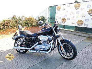 HARLEY-DAVIDSON XL 883 L SPORTSTER

Immaricolata 2012, 883cc, 53Cv 39Kw, 30.300Km, Euro3.

Lavori eseguiti: tagliando completo, pastiglie freno.

Con: Motore Bicilindrico a V, cambio manuale a 6 rapporti, computer di bordo, raffreddamento ad aria, paramotore, faro e stop a Led, terminali COBRA, faretti di profonditÃ , borsa in pelle serbatoio e laterale, poggiaschiena, doppia sella.

Il prezzo proposto di euro 6.500,00euro Ã¨ legato alla promozione web che prevede un acquisto tramite finanziamento di intero importo.
Il prezzo senza promo Ã¨ di euro 7.500,00euro.

Rimangono sempre esclusi i costi :
-del passaggio di proprietÃ  pari ad euro 200,00.
-messa su strada pari ad euro 400,00 che include controlli tagliando completo preconsegna (olio,filtro olio, filtro aria e tutti i componenti necessari al ripristino), 12 mesi di garanzia estendibili a 24 36mesi in base al veicolo e copre i componenti non soggetti ad usura (dettagli in sede).

Il prezzo del veicolo pubblicizzato Ã¨ stato calcolato utilizzando tutte le campagne commerciali a disposizione.

*************

I NOSTRI SERVIZI :
-Acquisto diretto con pagamento immediato
-conto vendita
-vendita auto, moto e scooter usati e garantiti
-vendita veicoli d'epoca
-permuta auto con moto e viceversa
-noleggio breve e lungo termine
-finanziamenti personalizzati (rata costante,mini e maxi rate, leasing)
-assistenza post-vendita con societÃ  di garanzie e officine partner
-assicurazioni
-consulenze e stime per acquisti tra privati

VISITA il nostro sito internet: automotousateroma.it oppure scarica la nostra App: automotousateroma dall' Apple store o Play store per restare aggiornato sui nostri ultimi arrivi.

VIENI A TROVARCI PER VEDERE DAL VIVO QUESTO VEICOLO :
Auto Moto Usate Roma s.r.l.Via Appia Nuova 23, 00047, Marino (RM) (adiacente Sorelle Ramonda)

*************

HAI UNA PERMUTA?
compila il form sull'App o nel nostro sito automotousateroma.it
oppure inviaci foto e descrizione (modello anno km motore ...)
al nostro numero whatsapp : Cell. 351-4646876 o Whats. 366-6562866 Fisso 06-7215841 e-mail : info@automotousateroma.it

*************
La Auto Moto Usate Roma Srl declina ogni responsabilitÃ  per eventuali involontarie incongruenze che non rappresentano in alcun modo un impegno contrattuale e invitano i clienti a verificare sempre dal vivo la correttezza dei dati che potrebbero non coincidere con lâ€™effettivo equipaggiamento del veicolo spesso dovuto alla incompatibilitÃ  dei dati trasmessi sulle varie piattaforme web.