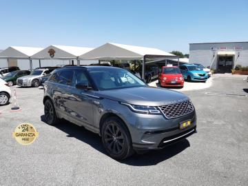 RANGE ROVER VELAR 2.0 D14 180 CV HSE

Immatricolata 2018, 1999cc, 93.800Km, 180Cv 132Kw, Euro6D-TEMP.

*** Tagliandi ufficiali certificati ***

Con: Motore a 4 cilindri in linea, cambio automatico sequenziale a 8 rapporti, Abs, Airbag, Esp, computer di bordo, vetri e specchietti elettrici, volante regolabile in pelle e con Paddle Shift Premium - Comandi marce al volante con finitura cromate satinate, Sedili in pelle regolabili, Climatizzatore a 2 zone, In Control Touch Pro - Sistema di navigazione satellitare SSD con Telecamera posteriore 360, Meridian Sorround Sound System, Fari Matrix LED con luci diurne caratteristiche DRL, Hill Descent Control, Hill Launch Assist, Sedili in pelle Windsor con sezione centrale perforata, sensori di parcheggio anteriori posteriori, apertura chiusura portellone automatica, cerchi in lega da 20â€ e gomme 4 stagioni.

Il prezzo proposto di euro 24.800,00euro Ã¨ legato alla promozione web che prevede un acquisto tramite finanziamento di intero importo. Info in sede.
Il prezzo senza promo Ã¨ di euro 26.900,00.
Rimangono sempre esclusi i costi :
-del passaggio di proprietÃ  pari ad euro 800,00.
-messa su strada pari ad euro 500,00 che include controlli tagliando completo preconsegna (olio,filtro olio, filtro aria e tutti icomponenti necessari al ripristino ivi compresi kit distribuzione),igienizzazione interni, kit ruota di scorta o kit gonfiaggio, 12 mesi di garanzia estendibili a 24 36mesi in base al veicolo e copre i componenti non soggetti ad usura (dettagli in sede).
Il prezzo del veicolo pubblicizzato Ã¨ stato calcolato utilizzando tutte le campagne commerciali a disposizione.

I NOSTRI SERVIZI :
-Acquisto diretto con pagamento immediato
-conto vendita
-vendita auto, moto e scooter usati e garantiti
-vendita veicoli d'epoca
-permuta auto con moto e viceversa
-noleggio breve e lungo termine
-finanziamenti personalizzati (rata costante,mini e maxi rate, leasing)
-assistenza post-vendita con societÃ  di garanzie e officine partner
-assicurazioni
-consulenze e stime per acquisti tra privati

VISITA il nostro sito internet: automotousateroma.it oppure scarica la nostra App: automotousateroma dall' Apple store o Play store per restare aggiornato sui nostri ultimi arrivi.

VIENI A TROVARCI PER VEDERE DAL VIVO QUESTO VEICOLO :
Auto Moto Usate Roma s.r.l.Via Appia Nuova 23, 00047, Marino (RM) (adiacente Sorelle Ramonda)

HAI UNA PERMUTA?
compila il form sull'App o nel nostro sito automotousateroma.it
oppure inviaci foto e descrizione (modello anno km motore ...)
al nostro numero whatsapp : Cell. 366-6562866 o 351-4646876 Fisso 06-7215841 e-mail : info@automotousateroma.it

La Auto Moto Usate Roma Srl declina ogni responsabilitÃ  per eventuali involontarie incongruenze che non rappresentano in alcun modo un impegno contrattuale e invitano i clienti a verificare sempre dal vivo la correttezza dei dati che potrebbero non coincidere con lâ€™effettivo equipaggiamento del veicolo.



