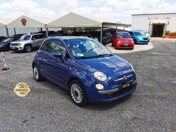 FIAT 500 1.2 GPL

Immatricolata 2014, 1242cc, 163.000Km, 51Kw 70Cv, 3porte 4posti, Euro6B.

*** Veicolo idoneo per Neopatentati â€“ Scadenza GPL 2034 ***

Con: Motore a 4 cilindri, cambio manuale a 5 rapporti, Abs, Esp, Airbag, vetri e specchietti elettrici, Autoradio con lettore CD e MP3, Climatizzatore manuale, fendinebbia, Servosterzo elettrico, Volante regolabile in altezza con comandi, isofix, cerchi in leg ada 15â€.

Il prezzo proposto di euro 5.400,00euro Ã¨ legato alla promozione web che prevede un acquisto tramite finanziamento di intero importo. Info in sede.
Il prezzo senza promo Ã¨ di euro 5.900,00.
Rimangono sempre esclusi i costi :
-del passaggio di proprietÃ  pari ad euro 400,00.
-messa su strada pari ad euro 400,00 che include controlli tagliando completo preconsegna (olio,filtro olio, filtro aria e tutti icomponenti necessari al ripristino ivi compresi kit distribuzione),igienizzazione interni, kit ruota di scorta o kit gonfiaggio, 12 mesi di garanzia estendibili a 24 36mesi in base al veicolo e copre i componenti non soggetti ad usura (dettagli in sede).
Il prezzo del veicolo pubblicizzato Ã¨ stato calcolato utilizzando tutte le campagne commerciali a disposizione.

*************

I NOSTRI SERVIZI :
-Acquisto diretto con pagamento immediato
-conto vendita
-vendita auto, moto e scooter usati e garantiti
-vendita veicoli d'epoca
-permuta auto con moto e viceversa
-noleggio breve e lungo termine
-finanziamenti personalizzati (rata costante,mini e maxi rate, leasing)
-assistenza post-vendita con societÃ  di garanzie e officine partner
-assicurazioni
-consulenze e stime per acquisti tra privati

VISITA il nostro sito internet: automotousateroma.it oppure scarica la nostra App: automotousateroma dall' Apple store o Play store per restare aggiornato sui nostri ultimi arrivi.

VIENI A TROVARCI PER VEDERE DAL VIVO QUESTO VEICOLO :
Auto Moto Usate Roma s.r.l.Via Appia Nuova 23, 00047, Marino (RM) (adiacente Sorelle Ramonda)

*************

HAI UNA PERMUTA?
compila il form sull'App o nel nostro sito automotousateroma.it
oppure inviaci foto e descrizione (modello anno km motore ...)
al nostro numero whatsapp : Cell. 366-6562866 o 351-4646876 Fisso 06-7215841 e-mail : info@automotousateroma.it

*************
La Auto Moto Usate Roma Srl declina ogni responsabilitÃ  per eventuali involontarie incongruenze che non rappresentano in alcun modo un impegno contrattuale e invitano i clienti a verificare sempre dal vivo la correttezza dei dati che potrebbero non coincidere con lâ€™effettivo equipaggiamento del veicolo spesso dovuto alla incompatibilitÃ  dei dati trasmessi sulle varie piattaforme web.


