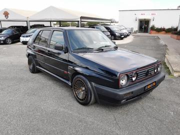 VOLKSWAGEN GOLF GTI MK2

136cv 100kw, immatricolazione 05 1990, 187.000km.

AUTO COMPLETAMENTE RESTAURATA E ISCRITTA ASI

condizioni da vetrina, carrozzeria ed interni perfetti.

Accessoriata con: kit estetico Rallye, cerchi in lega 6Performance TypeT da 15'', assetto, scarico sportivo, impianto stereo cd mp3 Kenwood, interni misto pelle tessuto, climatizzatore automatico. Di serie con: Airbag, ABS, finestrini
elettrici, fendinebbia.

Permute usato con usato - C0MPR0 con pagamento immediato Scooter-Moto e Auto.

Visita il nostro sito internet: www.automotousateroma.it oppure scarica la nostra App automotousateroma dall' Apple store o Play store per restare aggiornato sui nostri ultimi arrivi.

HAI UNA PERMUTA?
compila il form qui in basso (se sei sul nostro sito)
oppure inviaci foto e descrizione (modello anno km motore ...)
al nostro numero whatsapp e-mail
riceverai a breve una valutazione di ritiro!

CONTATTACI PER ULTERIORI INFORMAZIONI :
TelFax. 06-7215841
Cell. 351-4646876
Contattabili anche su WhatsApp
mail diretta: info@automotousateroma.it

VIENI A TROVARCI PER VEDERE DAL VIVO QUESTO VEICOLO :
Auto Moto Usate Roma s.r.l.
Via Appia Nuova 23, 00047, Marino (RM)
(adiacente Sorelle Ramonda)
*************
L'allestimento
e o gli accessori indicati nel presente annuncio potrebbero non
coincidere con lâ€™effettivo equipaggiamento del veicolo spesso dovuto
alla incompatibilitÃ  dei dati trasmessi sulle varie piattaforme web.La
Auto Moto Usate Roma Srl declina ogni responsabilitÃ  per eventuali
involontarie incongruenze che non rappresentano in alcun modo un impegno
contrattuale e invitano i clienti a verificare sempre dal vivo la
correttezza dei dati.