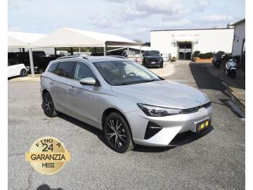 Mg MG5 EV LUXURY

Immatricolato 2023, 156Cv 115Kw, 84Km, 5porte 5posti, Euro6D.

*** 400km di autonomia WLTP ***

** Colorazione Medal silver **

- Vettura in pronta consegna

- Iva Deducibile

- Auto Km0

PossibilitÃ  di avere tutta la gamma Mg a Km 0.

Rimangono sempre esclusi i costi :

-del passaggio di proprietÃ  pari ad euro 700,00

I NOSTRI SERVIZI :
-Acquisto diretto con pagamento immediato
-conto vendita
-vendita auto, moto e scooter usati e garantiti
-vendita veicoli d'epoca
-permuta auto con moto e viceversa
-noleggio breve e lungo termine
-finanziamenti personalizzati (rata costante,mini e maxi rate, leasing)
-assistenza post-vendita con societÃ  di garanzie e officine partner
-assicurazioni
-consulenze e stime per acquisti tra privati

VISITA il nostro sito internet: automotousateroma.it oppure scarica la nostra App: automotousateroma dall' Apple store o Play store per restare aggiornato sui nostri ultimi arrivi.

VIENI A TROVARCI PER VEDERE DAL VIVO QUESTO VEICOLO :
Auto Moto Usate Roma s.r.l.Via Appia Nuova 23, 00047, Marino (RM) (adiacente Sorelle Ramonda)

*************

HAI UNA PERMUTA?
compila il form sull'App o nel nostro sito automotousateroma.it
oppure inviaci foto e descrizione (modello anno km motore ...)
al nostro numero whatsapp : Cell. 366-6562866 o 351-4646876 Fisso 06-7215841 e-mail : info@automotousateroma.it

*************
La Auto Moto Usate Roma Srl declina ogni responsabilitÃ  per eventuali involontarie incongruenze che non rappresentano in alcun modo un impegno contrattuale e invitano i clienti a verificare sempre dal vivo la correttezza dei dati che potrebbero non coincidere con lâ€™effettivo equipaggiamento del veicolo spesso dovuto alla incompatibilitÃ  dei dati trasmessi sulle varie piattaforme web.
