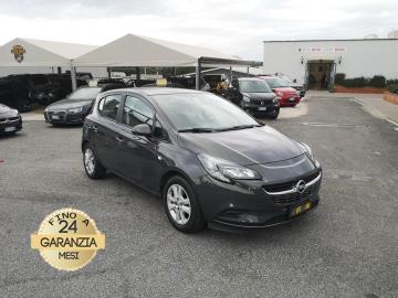 OPEL CORSA 1.2 B-COLOR

Immatricolato 2016, 1.229cc, 69Cv/51Kw, 134.450Km, 5porte/5posti, Euro6. 
*** Km Certificati *** 
** Auto Idonea per NEOPATENTATI ** 
* Auto Tagliandata e Distribuzione Appena ESEGUITA * 
Il prezzo proposto di euro 5.900,00 Ã¨ legato alla promozione web che prevede un acquisto tramite finanziamento, Info in sede.
Il prezzo a Listino senza promo e senza vincoli Ã¨ di euro 6.400,00.

Rimangono sempre esclusi i costi :
-del passaggio di proprietÃ  pari ad euro 450,00
-messa su strada pari ad euro 300,00 che include l'attivazione della garanzia di 12 mesi completa, all'occorrenza controlli e/o tagliando completo preconsegna (olio,filtro olio, filtro aria e tutti i componenti necessari al ripristino ivi compresi kit distribuzione), kit ruota di scorta o kit gonfiaggio, 12 mesi di garanzia estendibili a 24/36mesi in base al veicolo e copre i componenti non soggetti ad usura (dettagli in sede).

Con: Motore 4 cilindri in linea, cambio manuale a 5 rapporti, Abs, Airbag, vetri e specchietti elettrici, Chiusura centralizzata, City Mode - sistema di assistenza alla guida, Climatizzatore manuale, Correttore assetto fari, Isofix, cerchi da 15â€œ + ruotino. 

I NOSTRI SERVIZI : 
-Acquisto diretto con pagamento immediato 
-conto vendita
-vendita auto, moto e scooter usati e garantiti
-vendita veicoli d'epoca
-permuta auto con moto e viceversa
-noleggio breve e lungo termine
-finanziamenti personalizzati (rata costante,mini e  maxi rate, leasing)
-assistenza post-vendita con societÃ  di garanzie e officine partner
-assicurazioni
-consulenze e stime per acquisti tra privati

VISITA il nostro sito internet: automotousateroma.it oppure scarica la nostra App: automotousateroma dall' Apple store o Play store per restare aggiornato sui nostri ultimi arrivi.

VIENI A TROVARCI PER VEDERE DAL VIVO QUESTO VEICOLO :
Auto Moto Usate Roma s.r.l.Via Appia Nuova 23, 00047, Marino (RM) (adiacente Sorelle Ramonda)

*************

HAI UNA PERMUTA?
compila il form sull'App o nel nostro sito automotousateroma.it
oppure inviaci foto e descrizione (modello anno km motore ...)
al nostro numero whatsapp : Cell. 366-6562866 o 351-4646876 Fisso 06-7215841 e-mail :  info@automotousateroma.it

*************
La Auto Moto Usate Roma Srl declina ogni responsabilitÃ  per eventuali involontarie incongruenze che non rappresentano in alcun modo un impegno contrattuale e invitano i clienti a verificare sempre dal vivo la correttezza dei dati che potrebbero non coincidere con lâ€™effettivo equipaggiamento del veicolo spesso dovuto alla incompatibilitÃ  dei dati trasmessi sulle varie piattaforme web.