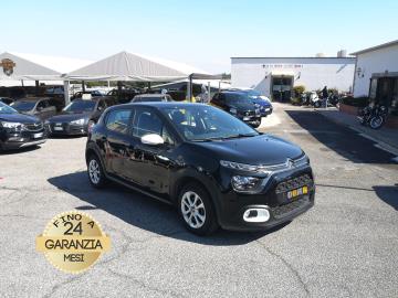 CITROEN C3 1.2 PURE TECH SHINE 

Immatricolato 2022, 1199cc, 83Cv/61Kw, 58.000Km, 5porte/5posti, Euro6D. 
*** Auto idonea per NEOPATENTATI *** 
** Auto UNICOPROPRIETARIO **

Il prezzo proposto di euro 9.600,00 Ã¨ legato alla promozione web che prevede un acquisto tramite finanziamento, Info in sede.
Il prezzo a Listino senza promo e senza vincoli Ã¨ di euro 10.600,00.

Rimangono sempre esclusi i costi :
-del passaggio di proprietÃ  pari ad euro 450,00
-messa su strada pari ad euro 400,00 che include l'attivazione della garanzia di 12 mesi completa, all'occorrenza controlli e/o tagliando completo preconsegna (olio,filtro olio, filtro aria e tutti i componenti necessari al ripristino ivi compresi kit distribuzione), kit ruota di scorta o kit gonfiaggio, 12 mesi di garanzia estendibili a 24/36mesi in base al veicolo e copre i componenti non soggetti ad usura (dettagli in sede).

 Con: Motore a 3 cilindri, cambio manuale a 5 rapporti, Abs, Esp, Airbag, vetri e specchietti elettrici, volante in pelle regolabile e con comandi, S&S, Computer di bordo, Climatizzatore, Fendinebbia, Cruise control e limitatore di velocitÃ  con comandi al volante, Luci diurne a LED, Chiusura centralizzata con telecomando, Hill Assist, cerchi da 16â€. 

I NOSTRI SERVIZI : 
-Acquisto diretto con pagamento immediato 
-conto vendita
-vendita auto, moto e scooter usati e garantiti
-vendita veicoli d'epoca
-permuta auto con moto e viceversa
-noleggio breve e lungo termine
-finanziamenti personalizzati (rata costante,mini e  maxi rate, leasing)
-assistenza post-vendita con societÃ  di garanzie e officine partner
-assicurazioni
-consulenze e stime per acquisti tra privati

VISITA il nostro sito internet: automotousateroma.it oppure scarica la nostra App: automotousateroma dall' Apple store o Play store per restare aggiornato sui nostri ultimi arrivi.

VIENI A TROVARCI PER VEDERE DAL VIVO QUESTO VEICOLO :
Auto Moto Usate Roma s.r.l.Via Appia Nuova 23, 00047, Marino (RM) (adiacente Sorelle Ramonda)

*************

HAI UNA PERMUTA?
compila il form sull'App o nel nostro sito automotousateroma.it
oppure inviaci foto e descrizione (modello anno km motore ...)
al nostro numero whatsapp : Cell. 366-6562866 o 351-4646876 Fisso 06-7215841 e-mail :  info@automotousateroma.it

*************
La Auto Moto Usate Roma Srl declina ogni responsabilitÃ  per eventuali involontarie incongruenze che non rappresentano in alcun modo un impegno contrattuale e invitano i clienti a verificare sempre dal vivo la correttezza dei dati che potrebbero non coincidere con lâ€™effettivo equipaggiamento del veicolo spesso dovuto alla incompatibilitÃ  dei dati trasmessi sulle varie piattaforme web.