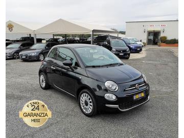 FIAT 500 1.2 LOUNGE 

Immatricolato 2017, 1242cc, 69Cv/51Kw, 65.500Km, 3porte/4posti, Euro6B.
*** Veicolo Idoneo per NeoPATENTATI *** 

Il prezzo proposto di euro 7.900,00 Ã¨ legato alla promozione web che prevede un acquisto tramite finanziamento, Info in sede.
Il prezzo a Listino senza promo e senza vincoli Ã¨ di euro 8.900,00.

Rimangono sempre esclusi i costi :
-del passaggio di proprietÃ  pari ad euro 450,00
-messa su strada pari ad euro 300,00 che include l'attivazione della garanzia di 12 mesi completa, all'occorrenza controlli e/o tagliando completo preconsegna (olio,filtro olio, filtro aria e tutti i componenti necessari al ripristino ivi compresi kit distribuzione), kit ruota di scorta o kit gonfiaggio, 12 mesi di garanzia estendibili a 24/36mesi in base al veicolo e copre i componenti non soggetti ad usura (dettagli in sede).

 Con: Motore 4 cilindri, cambio manuale a 5 rapporti, Abs, Esp, Airbag, vetri e specchietti elettrici, Volante in pelle regolabile in altezza con 8 tasti per comandi radio, Luci diurne a LED,  fendinebbia, climatizzatore manuale, Uconnect 5