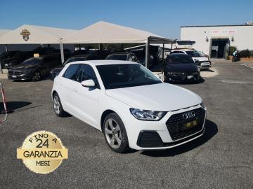 AUDI A1 1.0 SPB ADMIRED

Immatricolato 2023, 999cc, 95Cv/70Kw, 75.000Km, 5porte/5posti, Euro6D-TEMP.
*** AUTO IDONEA PER NEOPATENTATI *** 

Il prezzo proposto di euro 17.800,00 Ã¨ legato alla promozione web che prevede un acquisto tramite finanziamento, Info in sede.
Il prezzo a Listino senza promo e senza vincoli Ã¨ di euro 19.500,00.

Rimangono sempre esclusi i costi :
-del passaggio di proprietÃ  pari ad euro 500,00
-messa su strada pari ad euro 400,00 che include l'attivazione della garanzia di 12 mesi completa, all'occorrenza controlli e/o tagliando completo preconsegna (olio,filtro olio, filtro aria e tutti i componenti necessari al ripristino ivi compresi kit distribuzione), kit ruota di scorta o kit gonfiaggio, 12 mesi di garanzia estendibili a 24/36mesi in base al veicolo e copre i componenti non soggetti ad usura (dettagli in sede).

Di serie: Motore 3 cilindri in linea, cambio manuale a 5 rapporti, ABS, Airbag, vetri e specchietti elettrici, volante sportivo in pelle con comandi, Cruise control, Climatizzatore automatico, S&S, fendinebbia, Isofix, sensori di parcheggio posteriori, cerchi in lega da 17â€.  

I NOSTRI SERVIZI : 
-Acquisto diretto con pagamento immediato 
-conto vendita
-vendita auto, moto e scooter usati e garantiti
-vendita veicoli d'epoca
-permuta auto con moto e viceversa
-noleggio breve e lungo termine
-finanziamenti personalizzati (rata costante,mini e  maxi rate, leasing)
-assistenza post-vendita con societÃ  di garanzie e officine partner
-assicurazioni
-consulenze e stime per acquisti tra privati

VISITA il nostro sito internet: automotousateroma.it oppure scarica la nostra App: automotousateroma dall' Apple store o Play store per restare aggiornato sui nostri ultimi arrivi.

VIENI A TROVARCI PER VEDERE DAL VIVO QUESTO VEICOLO :
Auto Moto Usate Roma s.r.l.Via Appia Nuova 23, 00047, Marino (RM) (adiacente Sorelle Ramonda)

*************

HAI UNA PERMUTA?
compila il form sull'App o nel nostro sito automotousateroma.it
oppure inviaci foto e descrizione (modello anno km motore ...)
al nostro numero whatsapp : Cell. 366-6562866 o 351-4646876 Fisso 06-7215841 e-mail :  info@automotousateroma.it

*************
La Auto Moto Usate Roma Srl declina ogni responsabilitÃ  per eventuali involontarie incongruenze che non rappresentano in alcun modo un impegno contrattuale e invitano i clienti a verificare sempre dal vivo la correttezza dei dati che potrebbero non coincidere con lâ€™effettivo equipaggiamento del veicolo spesso dovuto alla incompatibilitÃ  dei dati trasmessi sulle varie piattaforme web.