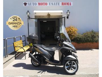 YAMAHA TRICITY 155  

Immatricolato 2016, 155cc, 14Cv/11Kw, 40.000Km, Euro4.

Rimangono sempre esclusi i costi :

-del passaggio di proprietÃ  pari ad euro 200,00

-messa su strada pari ad euro 300,00 che include l'attivazione della garanzia di 12 mesi completa, all' occorrenza controlli e/o tagliando completo preconsegna (olio,filtro olio, filtro aria e tutti i componenti necessari al ripristino), 12 mesi di garanzia estendibili a 24/36mesi in base al veicolo e copre i componenti non soggetti ad usura (dettagli in sede).

Di serie con : Motore monocilindrico, Abs, raffreddamento a Liquido, vano retroscudo, vano sottosella, doppio cavalletto, freni a disco da 220mm anteriori e da 230mm al posteriore, cerchi da 13â€.  

I NOSTRI SERVIZI : 
-Acquisto diretto con pagamento immediato 
-conto vendita
-vendita auto, moto e scooter usati e garantiti
-vendita veicoli d'epoca
-permuta auto con moto e viceversa
-noleggio breve e lungo termine
-finanziamenti personalizzati (rata costante,mini e  maxi rate, leasing)
-assistenza post-vendita con societÃ  di garanzie e officine partner
-assicurazioni
-consulenze e stime per acquisti tra privati

VISITA il nostro sito internet: automotousateroma.it oppure scarica la nostra App: automotousateroma dall' Apple store o Play store per restare aggiornato sui nostri ultimi arrivi.

VIENI A TROVARCI PER VEDERE DAL VIVO QUESTO VEICOLO :
Auto Moto Usate Roma s.r.l.Via Appia Nuova 23, 00047, Marino (RM) (adiacente Sorelle Ramonda)

*************

HAI UNA PERMUTA?
compila il form sull'App o nel nostro sito automotousateroma.it
oppure inviaci foto e descrizione (modello anno km motore ...)
al nostro numero whatsapp : Cell. 366-6562866 o 351-4646876 Fisso 06-7215841 e-mail :  info@automotousateroma.it

*************
La Auto Moto Usate Roma Srl declina ogni responsabilitÃ  per eventuali involontarie incongruenze che non rappresentano in alcun modo un impegno contrattuale e invitano i clienti a verificare sempre dal vivo la correttezza dei dati che potrebbero non coincidere con lâ€™effettivo equipaggiamento del veicolo spesso dovuto alla incompatibilitÃ  dei dati trasmessi sulle varie piattaforme web.