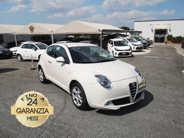 ALFA ROMEO MITO 1.4 S&S RACER 

Immatricolato 2016, 1368cc, 78Cv/57Kw, 148.000Km, 3porte/4posti, Euo6. 
*** Auto idonea per Neopatentati *** 

Rimangono sempre esclusi i costi :
-del passaggio di proprietÃ  pari ad euro 450,00

-messa su strada pari ad euro 300,00 che include l'attivazione della garanzia di 12 mesi completa, all'occorrenza controlli e/o tagliando completo preconsegna (olio,filtro olio, filtro aria e tutti i componenti necessari al ripristino ivi compresi kit distribuzione), kit gonfiaggio, 12 mesi di garanzia estendibili a 24/36mesi in base al veicolo e copre i componenti non soggetti ad usura (dettagli in sede).

Di serie con: Motore 4 cilindri, cambio manuale a 6 rapporti, Abs, Airbag, computer di bordo, volante in pelle con comandi, S&S, cruise control, vetri e specchietti elettrici, bracciolo, climatizzatore automatico Bi-zona, radio, fendinebbia, isofix, cerchi da 16â€œ + ruotino. 

I NOSTRI SERVIZI :

-Vendita auto usate e storiche, moto e scooter nuovi e usati garantiti
-Acquisto diretto con pagamento immediato o conto vendita
-Permuta auto con moto e viceversa
-Noleggio breve e lungo termine
-Assicurazioni e Finanziamenti personalizzati
-Assistenza post-vendita
-Accessori e antifurti per moto e auto

VISITA il nostro sito internet: automotousateroma.it oppure scarica la nostra App: automotousateroma dall' Apple store o Play store per restare aggiornato sui nostri ultimi arrivi.

VIENI A TROVARCI PER VEDERE DAL VIVO QUESTO VEICOLO :
Auto Moto Usate Roma s.r.l.Via Appia Nuova 23, 00047, Marino (RM) (adiacente Sorelle Ramonda)

*************

HAI UNA PERMUTA?
compila il form sull'App o nel nostro sito automotousateroma.it
oppure inviaci foto e descrizione (modello anno km motore ...)
al nostro numero whatsapp : Cell. 366-6562866 o 351-4646876 Fisso 06-7215841 e-mail :  info@automotousateroma.it

*************
La Auto Moto Usate Roma Srl declina ogni responsabilitÃ  per eventuali involontarie incongruenze che non rappresentano in alcun modo un impegno contrattuale e invitano i clienti a verificare sempre dal vivo la correttezza dei dati che potrebbero non coincidere con lâ€™effettivo equipaggiamento del veicolo spesso dovuto alla incompatibilitÃ  dei dati trasmessi sulle varie piattaforme web.