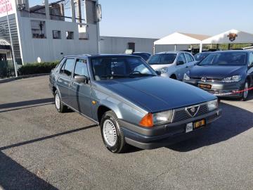 ALFA ROMEO 75 1.8 BENZINA

Immatricolata 01 1987, 1779cc, 120Cv 88Kw, 125.000Km, 4porte 5posti

* Auto targata ROMA *

Auto ben tenuta, con impianto Gpl BRC.

Lavori eseguiti gomme nuove, sostituzione silenziatore e centrale marmitta, registrazione valvole.

Con: motore a 4 cilindri con cambio manuale a 5 rapporti, impianto stereo, vetri elettrici anteriori, cerchi in lega da 13â€.

Rimangono sempre esclusi i costi :
-del passaggio di proprietÃ  pari ad euro 250,00.
-messa su strada pari ad euro 400,00 che include controlli tagliando completo preconsegna (olio,filtro olio, filtro aria e tutti icomponenti necessari al ripristino ivi compresi kit distribuzione),igienizzazione interni.

*************

I NOSTRI SERVIZI :
-Acquisto diretto con pagamento immediato
-conto vendita
-vendita auto, moto e scooter usati e garantiti
-vendita veicoli d'epoca
-permuta auto con moto e viceversa
-noleggio breve e lungo termine
-finanziamenti personalizzati (rata costante,mini e maxi rate, leasing)
-assistenza post-vendita con societÃ  di garanzie e officine partner
-assicurazioni
-consulenze e stime per acquisti tra privati

VISITA il nostro sito internet: automotousateroma.it oppure scarica la nostra App: automotousateroma dall' Apple store o Play store per restare aggiornato sui nostri ultimi arrivi.

VIENI A TROVARCI PER VEDERE DAL VIVO QUESTO VEICOLO :
Auto Moto Usate Roma s.r.l.Via Appia Nuova 23, 00047, Marino (RM) (adiacente Sorelle Ramonda)

*************

HAI UNA PERMUTA?
compila il form sull'App o nel nostro sito automotousateroma.it
oppure inviaci foto e descrizione (modello anno km motore ...)
al nostro numero whatsapp : Cell. 366-6562866 o 351-4646876 Fisso 06-7215841 e-mail : info@automotousateroma.it

*************
La Auto Moto Usate Roma Srl declina ogni responsabilitÃ  per eventuali involontarie incongruenze che non rappresentano in alcun modo un impegno contrattuale e invitano i clienti a verificare sempre dal vivo la correttezza dei dati che potrebbero non coincidere con lâ€™effettivo equipaggiamento del veicolo spesso dovuto alla incompatibilitÃ  dei dati trasmessi sulle varie piattaforme web.
