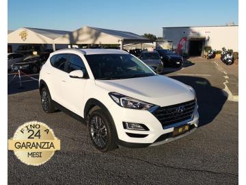 HYUNDAY TUCSON 1.6 CRDI DCT
Immatricolazione 2018, 1598cc, 136Cv/100Kw, 201.300Km, 5porte/5posti, Euro6D
** Auto Idonea per Neopatentati **
Il prezzo proposto di euro 9.900,00 è legato alla promozione web che prevede un acquisto tramite finanziamento, Info in sede.
Il prezzo a Listino senza promo e senza vincoli è di euro 10.900,00.
Rimangono sempre esclusi i costi :
- del passaggio di proprietà pari ad euro 650,00
- messa su strada pari ad euro 400,00 che include l'attivazione della garanzia di 12 mesi completa, all'occorrenza controlli e o tagliando completo preconsegna (olio,filtro olio, filtro aria e tutti i componenti necessari al ripristino ivi compresi kit distribuzione), kit ruota di scorta o kit gonfiaggio, 12 mesi di garanzia estendibili a 24 36mesi in base al veicolo e copre i componenti non soggetti ad usura (dettagli in sede).
Con: Motore 4 cilindri in linea, Cambio automatico DCT 7 rapporti, Airbag, Abs, Esp, volante in pelle con comandi, Cruise control, mappature motore Sport, Sistema di navigazione con display touchscreen TFT LCD da 8 HYUNDAY TUCSON 1.6 CRDI DCT
Immatricolazione 2018, 1598cc, 136Cv/100Kw, 201.300Km, 5porte/5posti, Euro6D
** Auto Idonea per Neopatentati **
Il prezzo proposto di euro 9.900,00 è legato alla promozione web che prevede un acquisto tramite finanziamento, Info in sede.
Il prezzo a Listino senza promo e senza vincoli è di euro 10.900,00.
Rimangono sempre esclusi i costi :
- del passaggio di proprietà pari ad euro 650,00
- messa su strada pari ad euro 400,00 che include l'attivazione della garanzia di 12 mesi completa, all'occorrenza controlli e o tagliando completo preconsegna (olio,filtro olio, filtro aria e tutti i componenti necessari al ripristino ivi compresi kit distribuzione), kit ruota di scorta o kit gonfiaggio, 12 mesi di garanzia estendibili a 24 36mesi in base al veicolo e copre i componenti non soggetti ad usura (dettagli in sede).
Con: Motore 4 cilindri in linea, Cambio automatico DCT 7 rapporti, Airbag, Abs, Esp, volante in pelle con comandi, Cruise control, mappature motore Sport, Sistema di navigazione con display touchscreen TFT LCD da 8