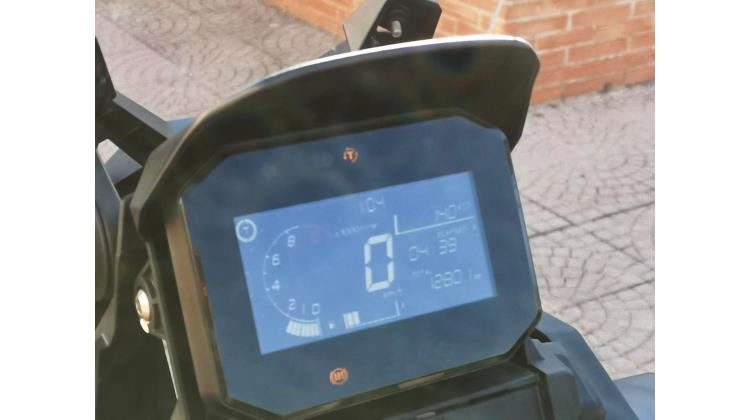 Honda ADV 350 PROMO WEB SCOOTER