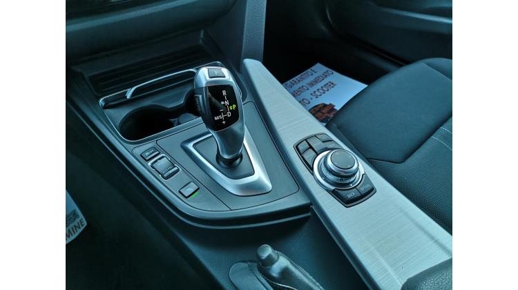 BMW 318 d TOURING SPORT AUT. PROMO WEB Station Wagon