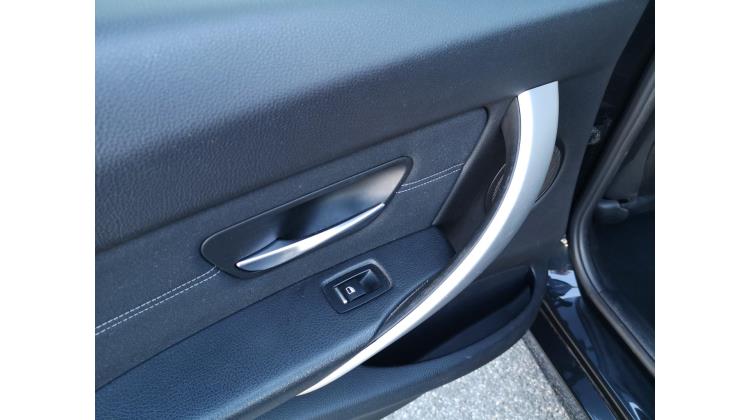 BMW 318 d TOURING SPORT AUT. PROMO WEB Station Wagon