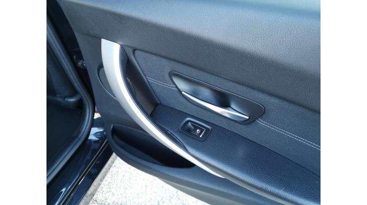 BMW 318 d TOURING SPORT AUT. PROMO WEB Station Wagon