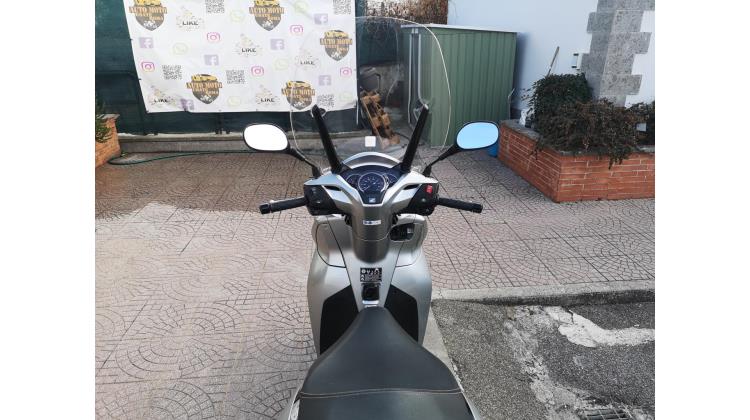 Honda SH 300i SCOOTER