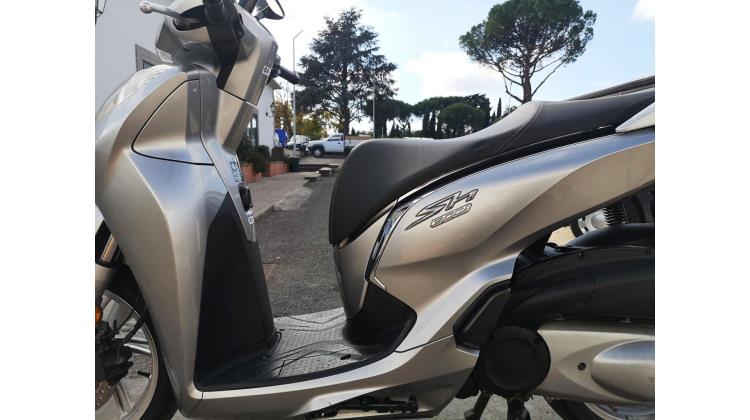 Honda SH 300i SCOOTER