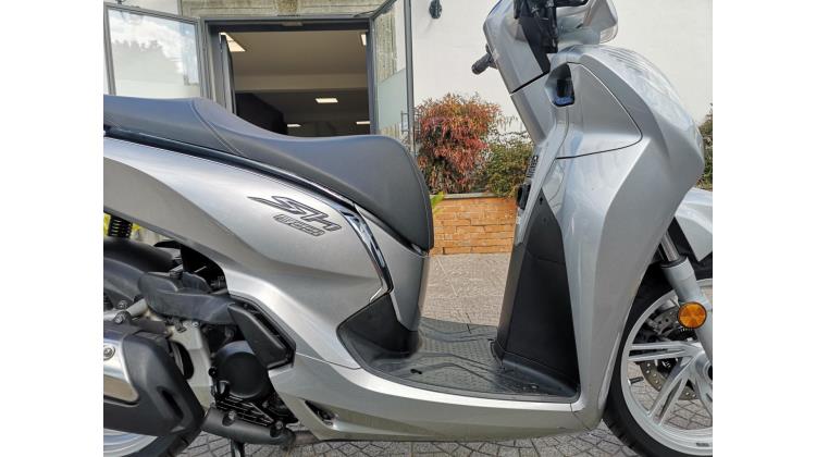 Honda SH 300i SCOOTER