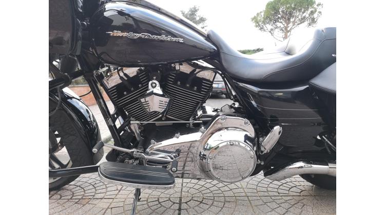 Harley-Davidson FLTRXS Road Glide 1690 PROMO WEB CUSTOM