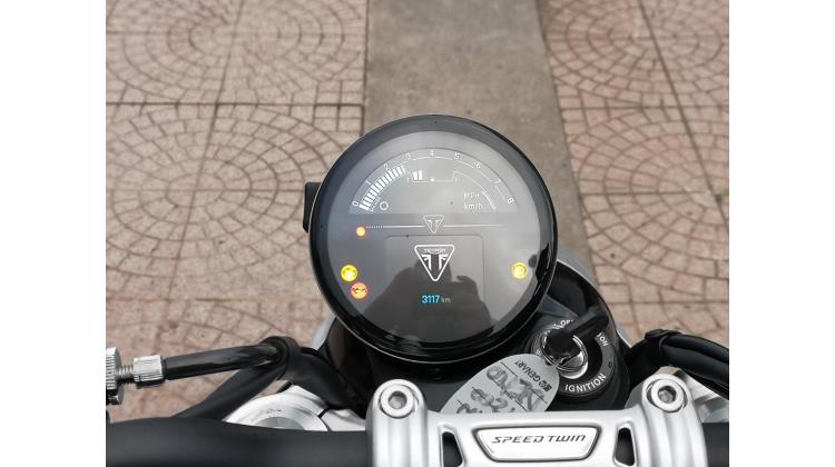 Triumph SPEED TWIN 1200 NAKED