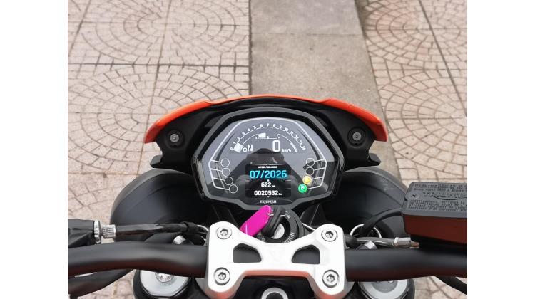 Triumph Streer Triple R NAKED