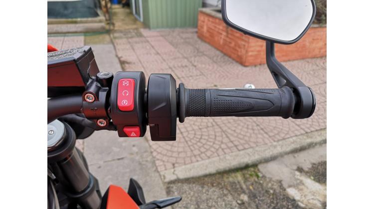 Triumph Streer Triple R NAKED