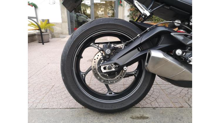 Triumph Streer Triple R NAKED