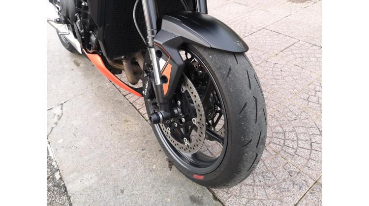 Triumph Streer Triple R NAKED