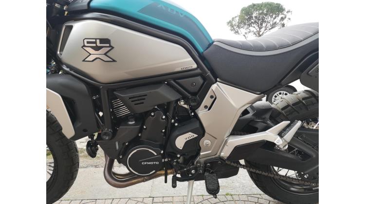CF MOTO 700 CL-X ADV NAKED
