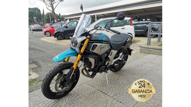 CF MOTO 700 CL-X ADV NAKED