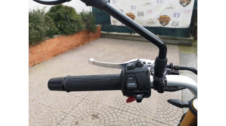 CF MOTO 700 CL-X ADV NAKED