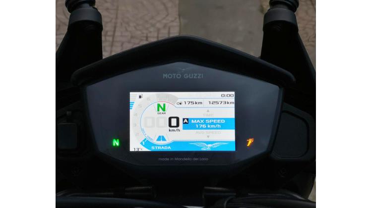 MotoGuzzi V 85 TT GUARDIA D'ONORE ENDURO STRADALE