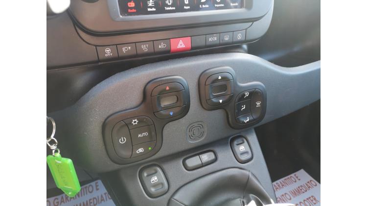 Fiat Panda CROSS 1.0 FireFly S&S Hybrid PROMO WEB Berlina